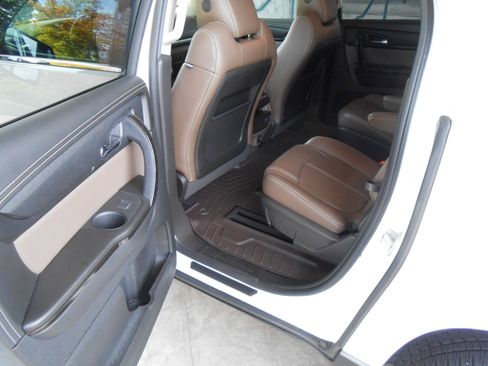 Used 2017 GMC Acadia Limited AWD SLT image 12