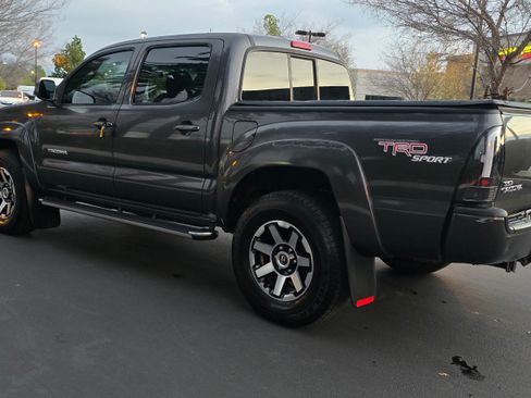 Used 2010 Toyota Tacoma TRD Off-Road image 15