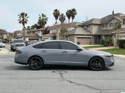 Used 2024 Honda Accord Hybrid Sport-L image 7