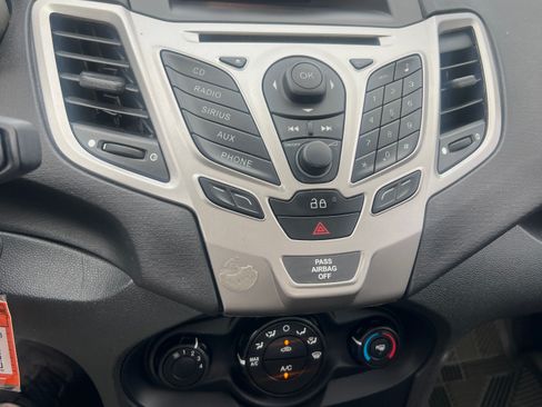 Used 2013 Ford Fiesta SE Sedan FWD image 13