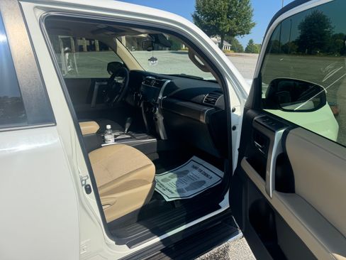 Used 2021 Toyota 4Runner 2WD SR5 image 15
