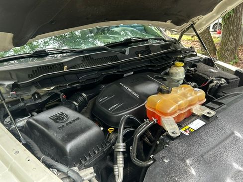 Used 2017 RAM 1500 4x4 Crew Cab Laramie image 27