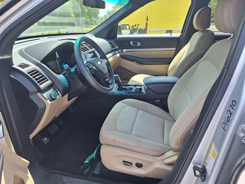 Used 2016 Ford Explorer image 14