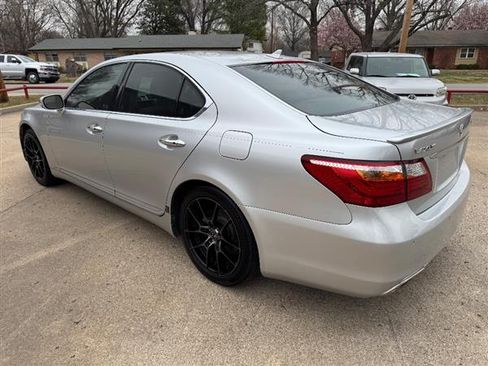 Used 2010 Lexus LS 460 image 2
