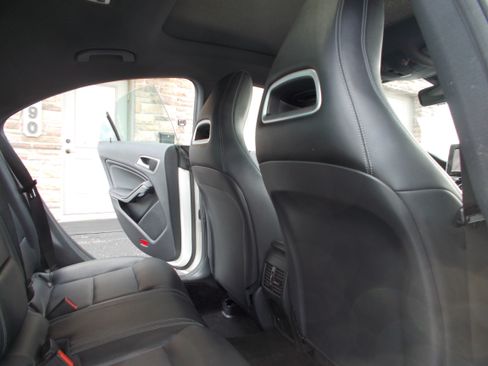 Used 2016 Mercedes-Benz CLA 250 4MATIC image 22