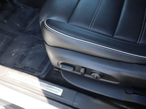 Used 2019 GMC Acadia Denali image 19