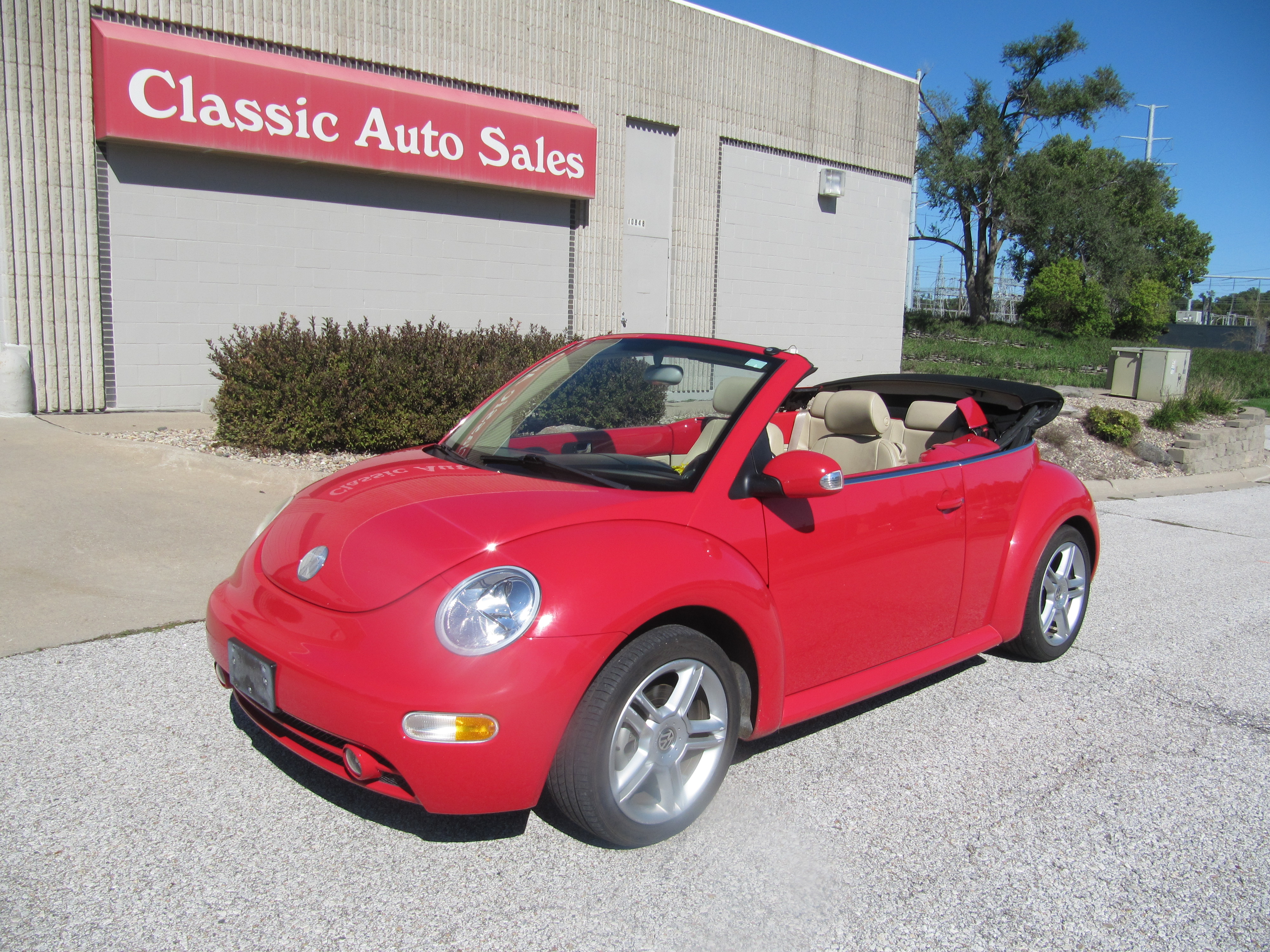 Used 2004 Volkswagen Beetle GLS Turbo Convertible FWD image 2
