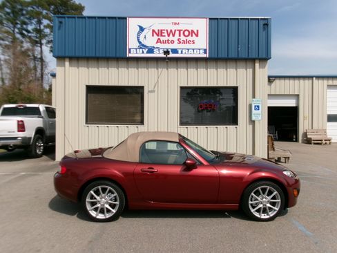 Used 2011 MAZDA MX-5 Miata Grand Touring image 1