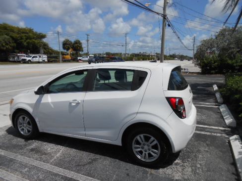 Used 2014 Chevrolet Sonic LT Hatchback FWD image 3