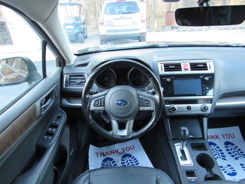 Used 2017 Subaru Outback 2.5i Limited image 22