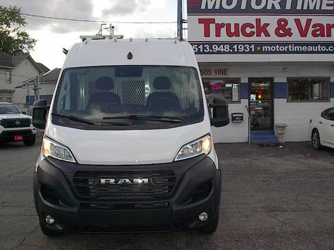 Used 2024 RAM ProMaster 2500 image 2