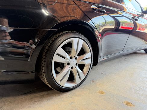 Used 2009 Mercedes-Benz CLS 550 w/ Premium Package image 13