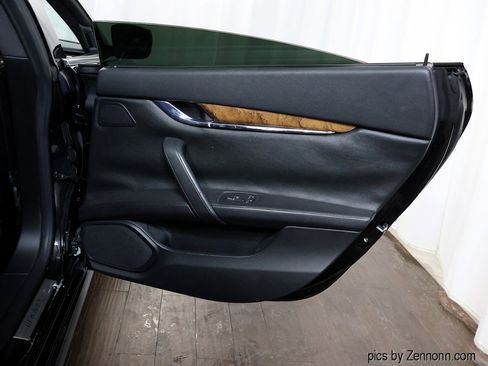 Used 2014 Maserati Quattroporte GTS image 31