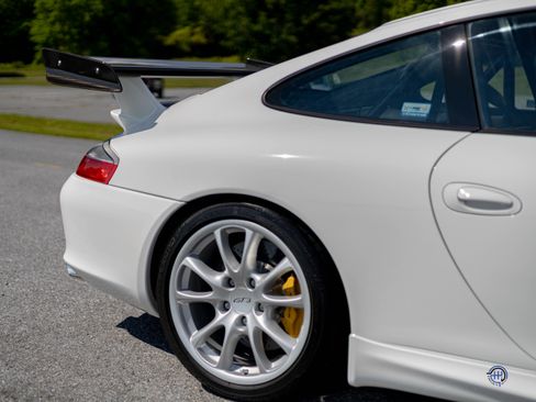 Used 2004 Porsche 911 GT3 Coupe RWD image 27
