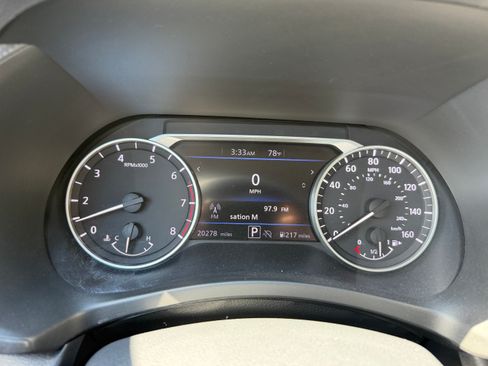 Used 2025 Nissan Sentra SV image 7