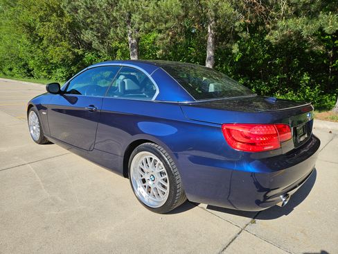 Used 2012 BMW 335i Convertible RWD image 6