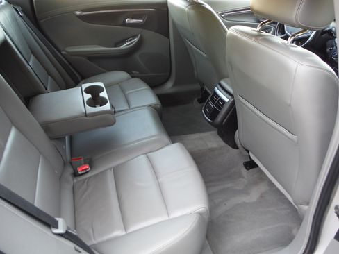 Used 2018 Chevrolet Impala LT image 16