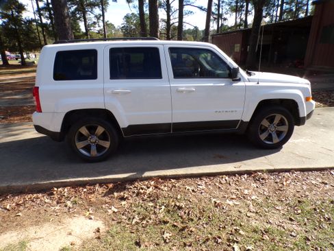 Used 2014 Jeep Patriot Limited image 5