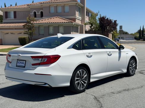 Used 2020 Honda Accord Hybrid image 8
