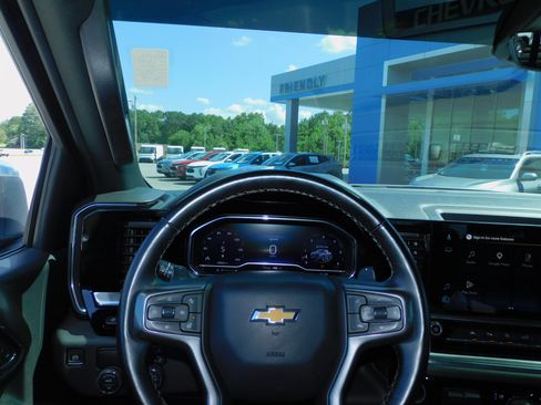 Used 2024 Chevrolet Silverado 1500 2WD Crew Cab High Country image 2