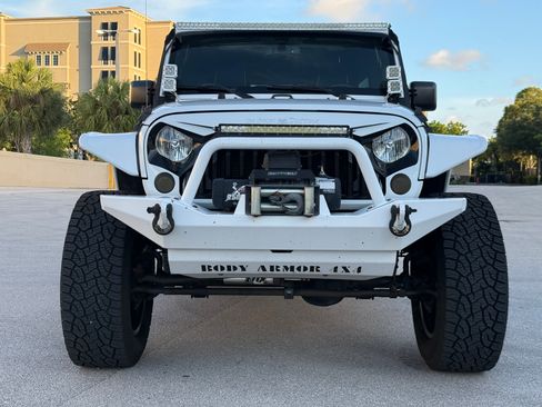 Used 2015 Jeep Wrangler 4WD Unlimited Sahara image 62