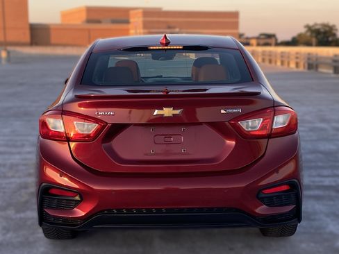 Used 2017 Chevrolet Cruze Premier image 33