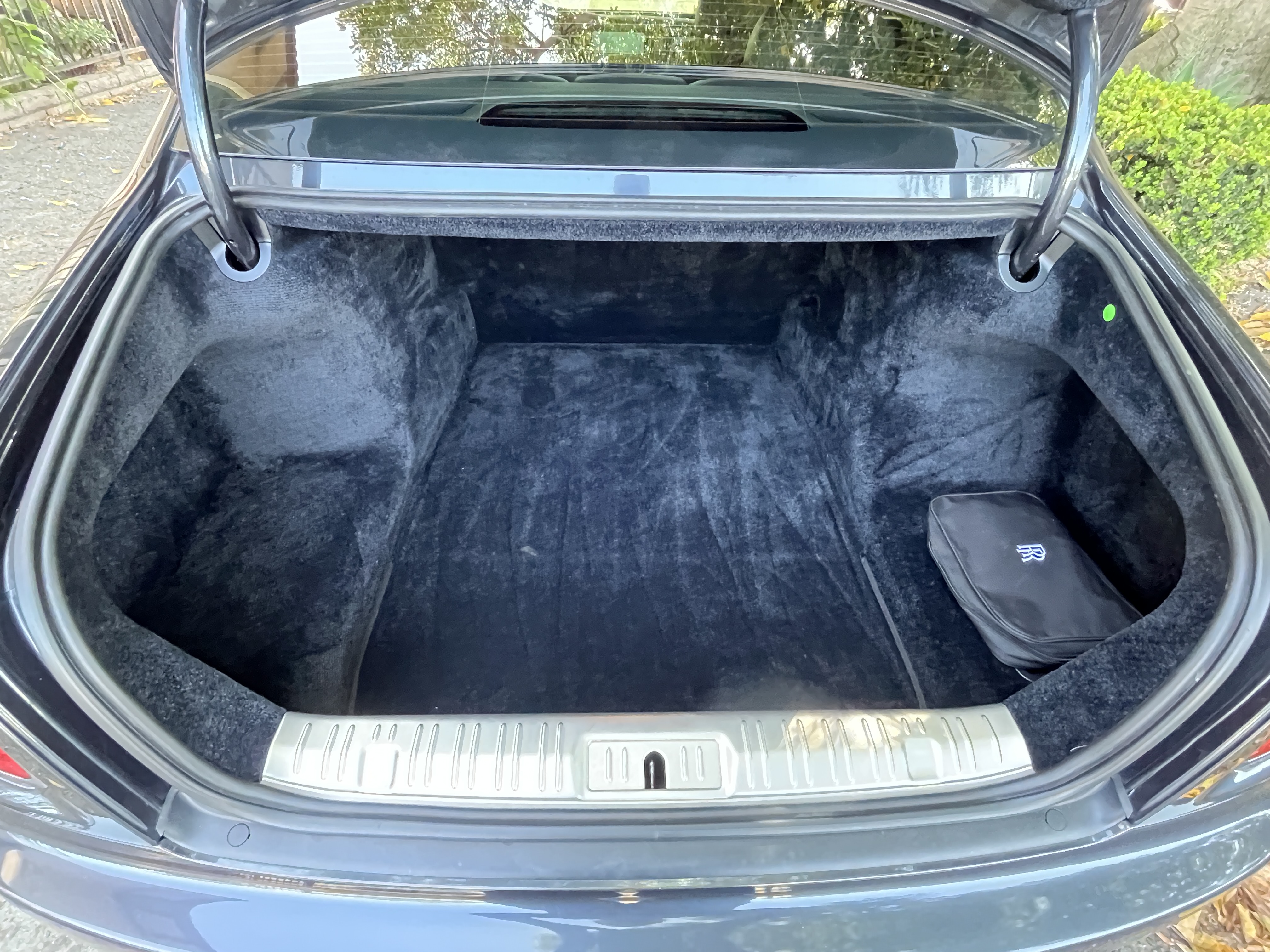 Used 2014 Rolls-Royce Ghost RWD image 28