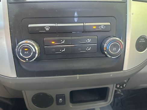 Used 2019 Nissan Frontier 2WD King Cab image 15