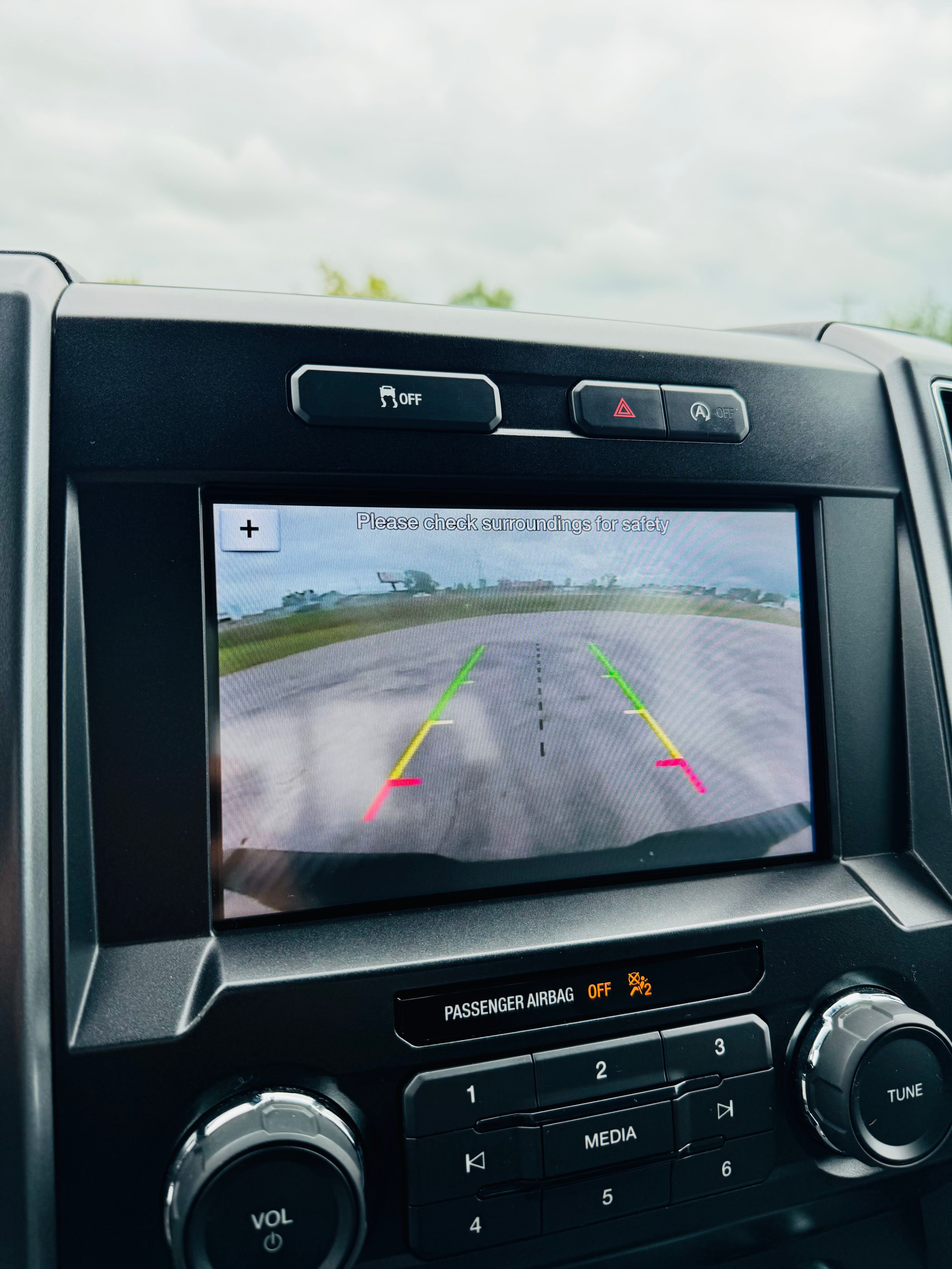 Used 2019 Ford F150 4x4 SuperCrew image 13