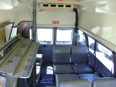 Used 2000 Dodge B3500 image 13