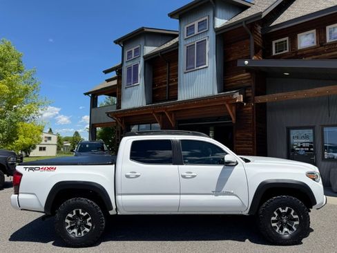 Used 2019 Toyota Tacoma 4x4 Double Cab image 7