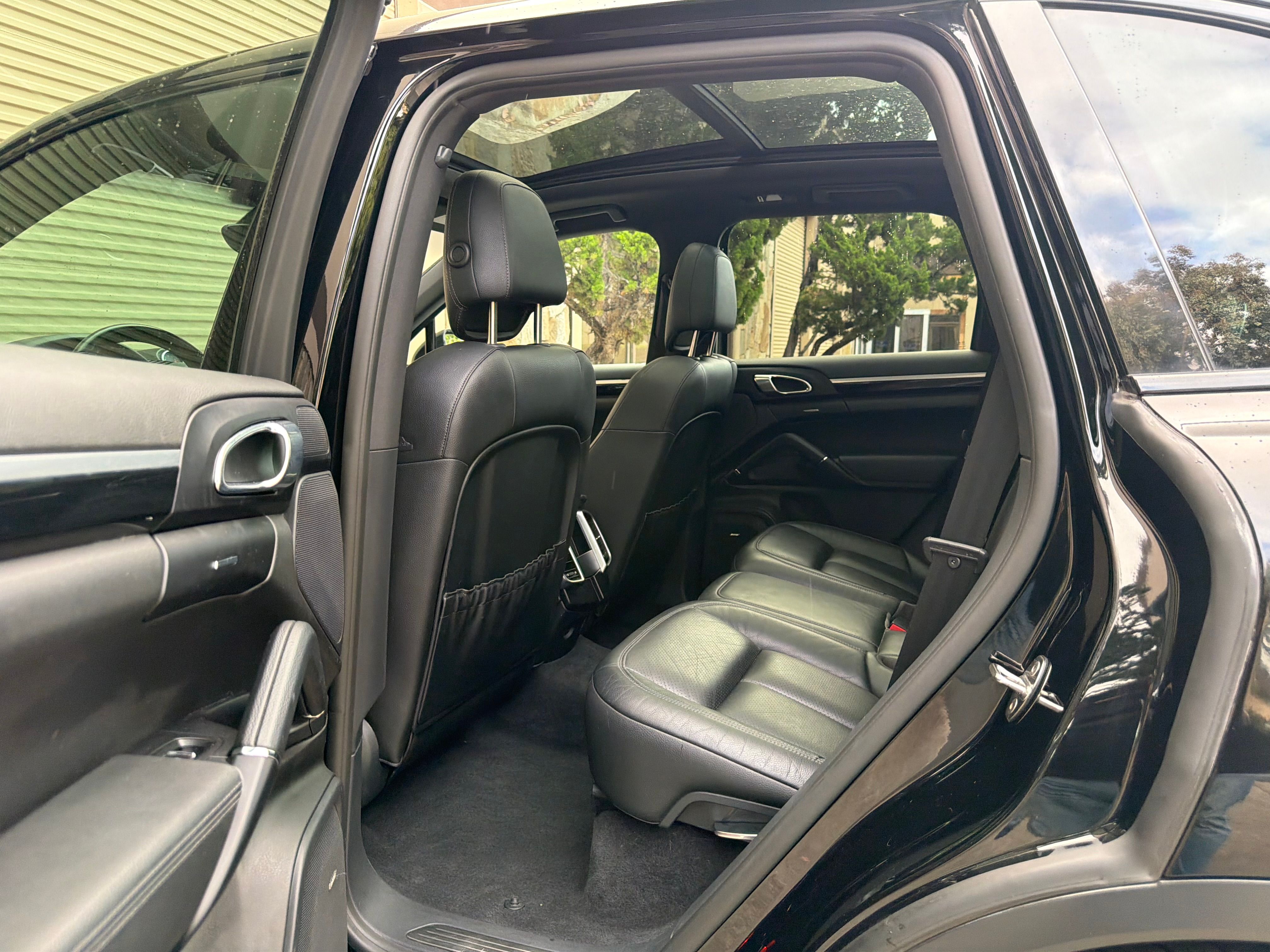 Used 2018 Porsche Cayenne S AWD/4WD image 10
