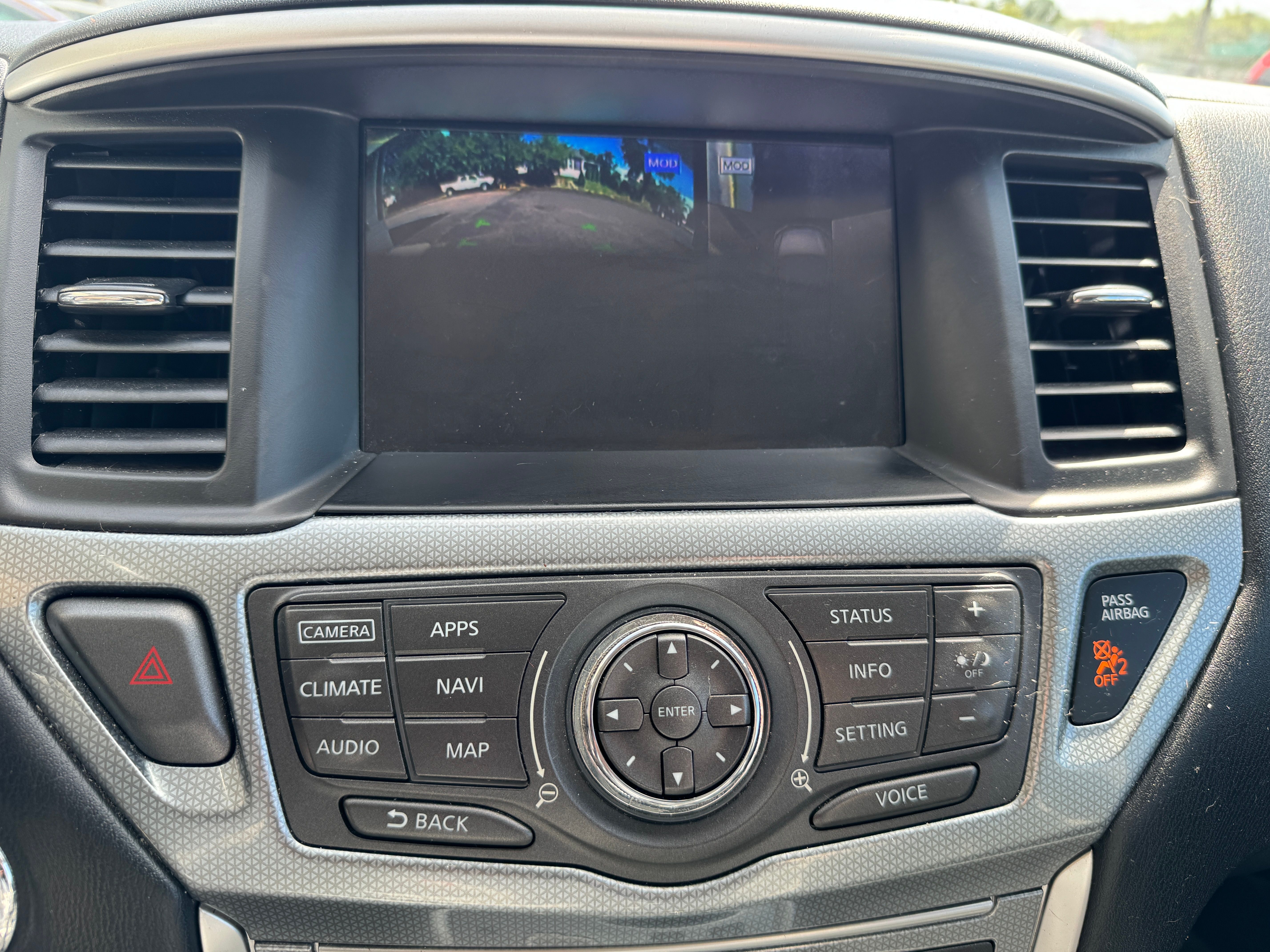 Used 2017 Nissan Pathfinder 4WD SL w/ Premium Package image 23