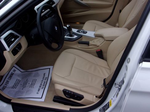 Used 2013 BMW 328i xDrive Sedan AWD/4WD image 20