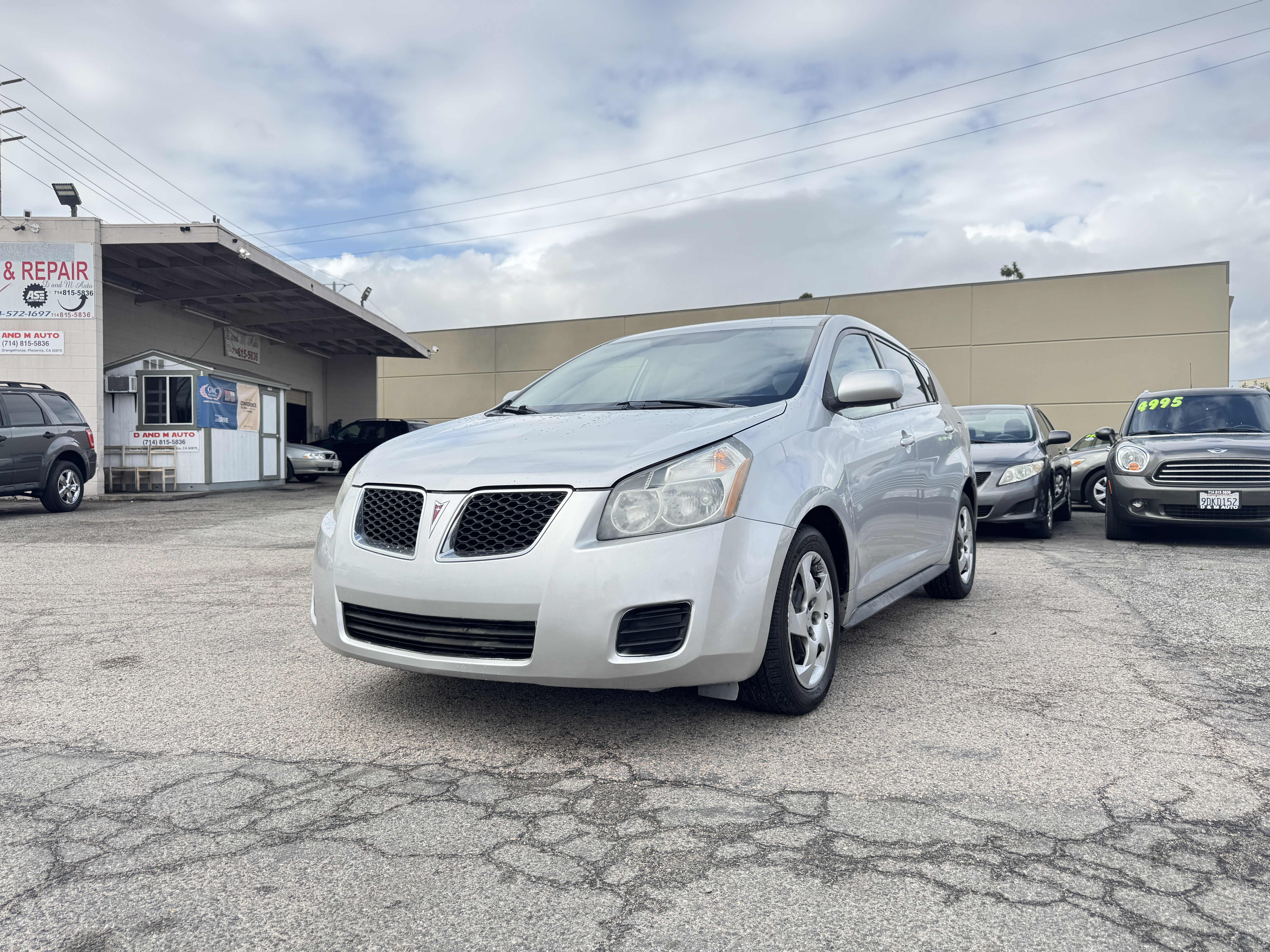 Used 2009 Pontiac Vibe UNAVAIL FWD image 3