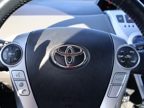 Used 2014 Toyota Prius V Five Wagon 4D FWD image 21