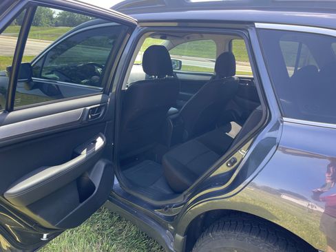 Used 2015 Subaru Outback 2.5i Premium AWD/4WD image 7