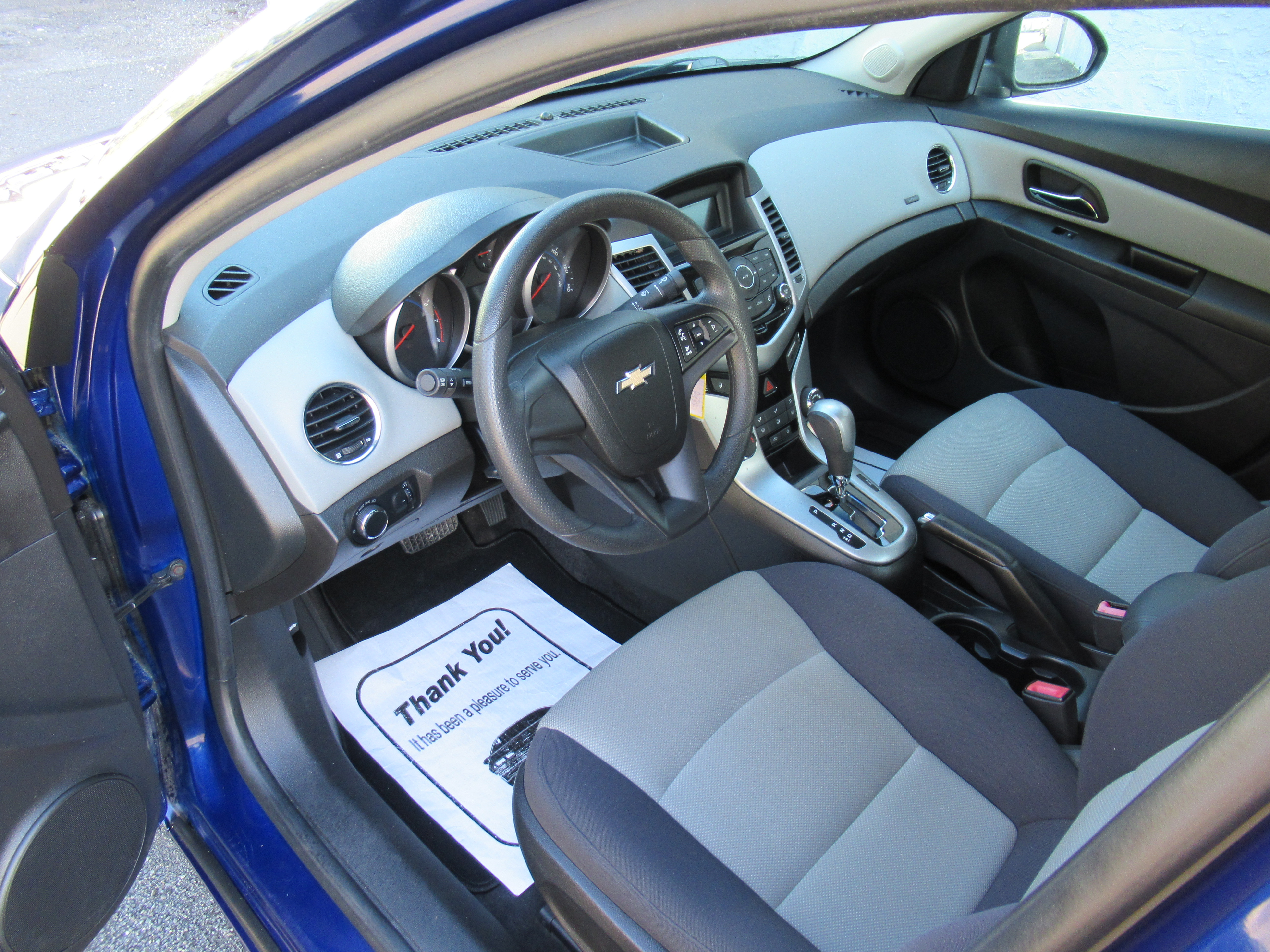 Used 2012 Chevrolet Cruze LS FWD image 9