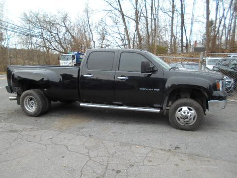 Used 2012 GMC Sierra 3500 Denali image 1