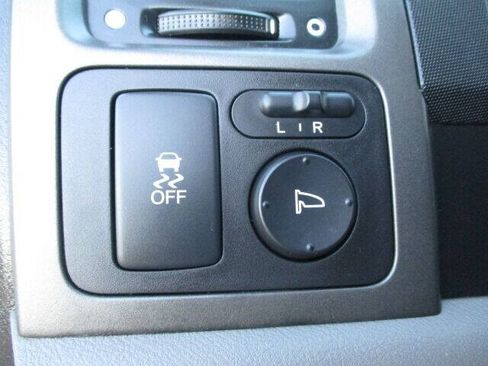 Used 2011 Honda CR-V SE image 34