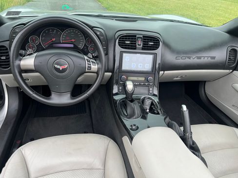 Used 2008 Chevrolet Corvette Convertible RWD image 11