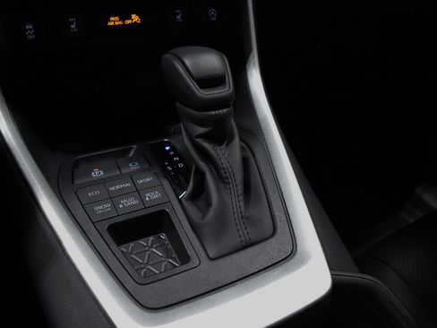 Used 2025 Toyota RAV4 XLE Premium image 26