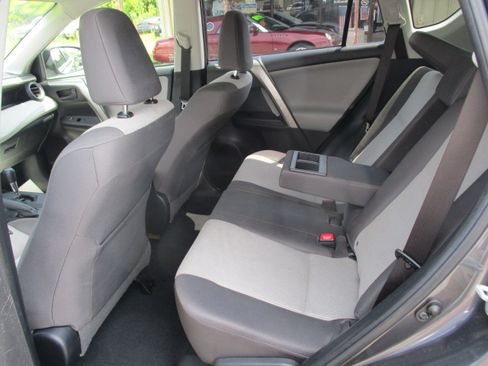 Used 2014 Toyota RAV4 AWD LE image 20