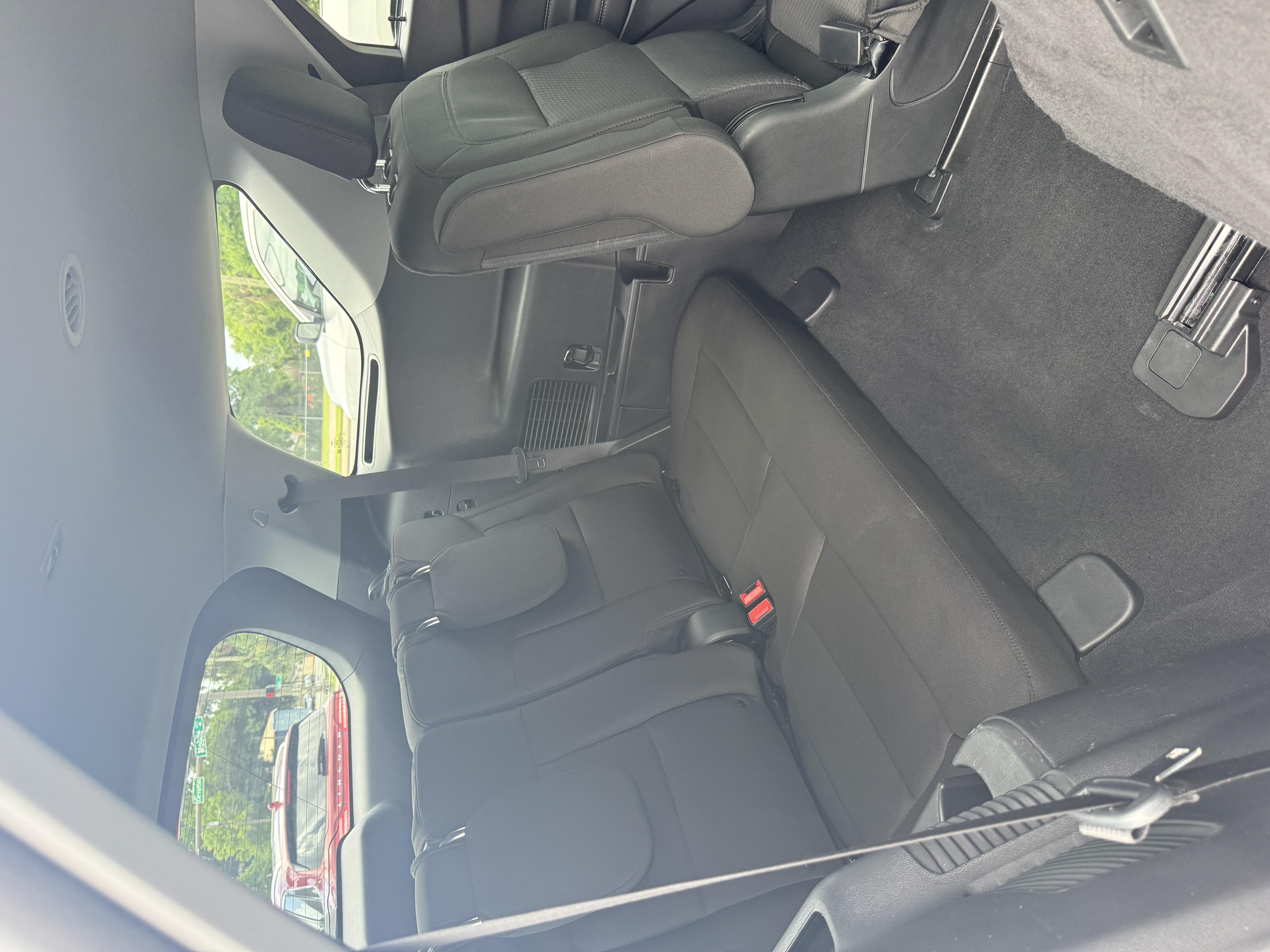 Used 2022 Ford Explorer 2WD XLT image 26