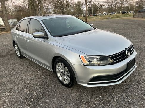 Used 2015 Volkswagen Jetta image 4