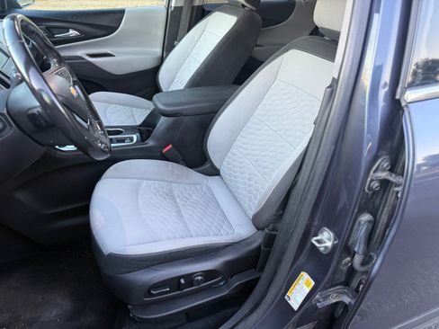 Used 2018 Chevrolet Equinox LT image 8