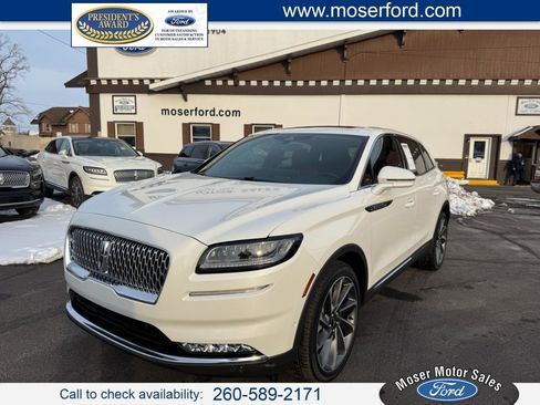 Used 2023 Lincoln Nautilus Reserve image 1