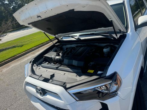 Used 2021 Toyota 4Runner 2WD SR5 image 23