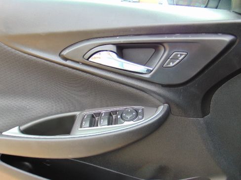 Used 2018 Chevrolet Malibu LS image 15
