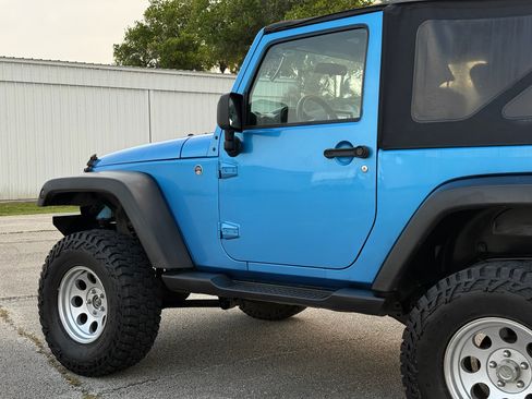 Used 2010 Jeep Wrangler 4WD Sport image 28